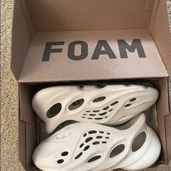 Yeezy foam runner Sand color way - Picture 2 of 4